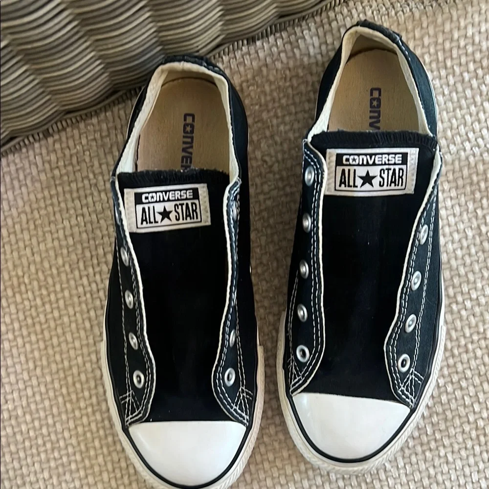 Converse Black and White Chuck Taylor Sneakers size 2 GUC